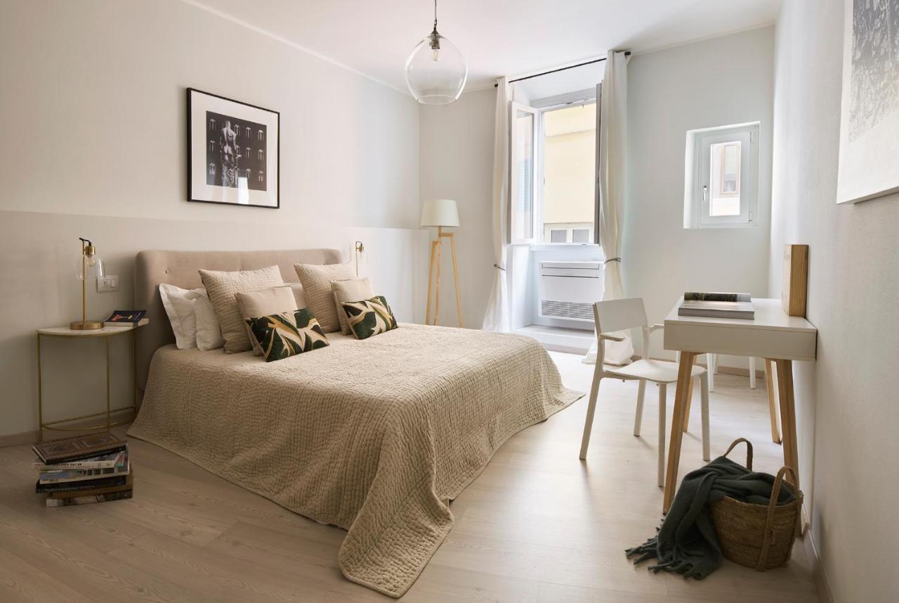3 Master Bedrooms With Balcony On The River With Views Florens Exteriör bild