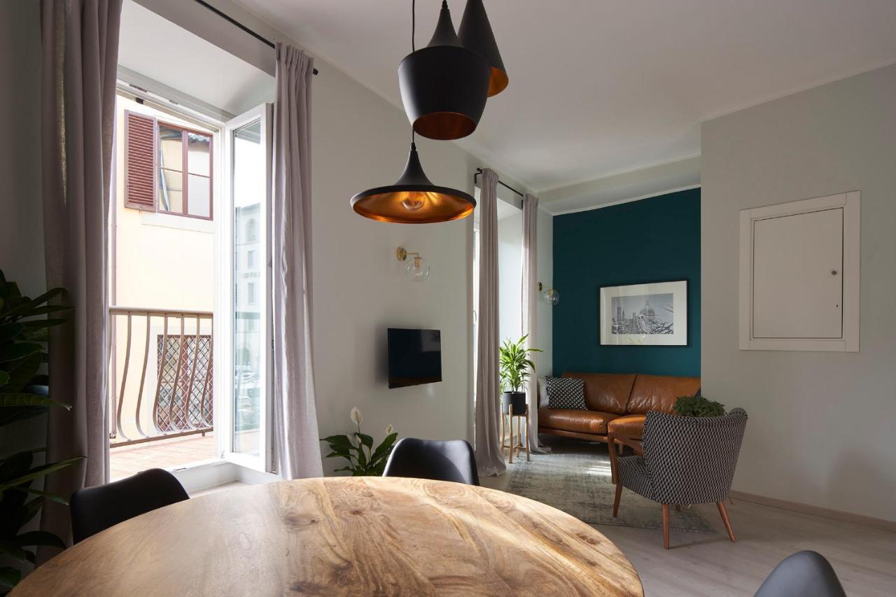 3 Master Bedrooms With Balcony On The River With Views Florens Exteriör bild