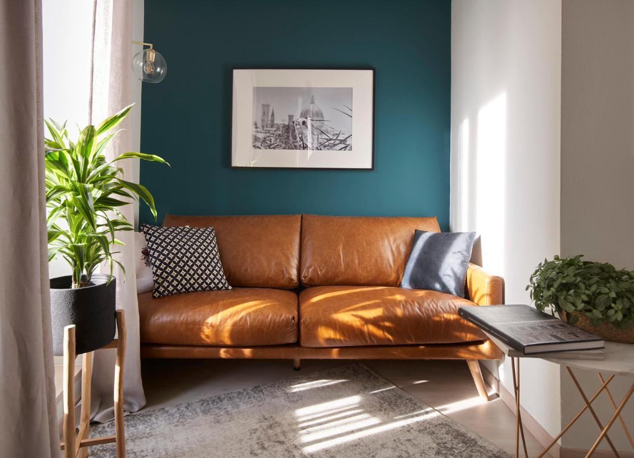 3 Master Bedrooms With Balcony On The River With Views Florens Exteriör bild