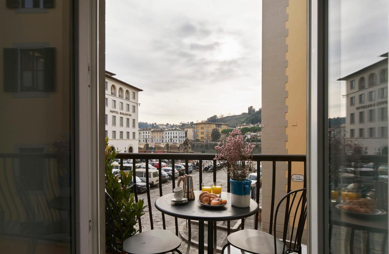 3 Master Bedrooms With Balcony On The River With Views Florens Exteriör bild