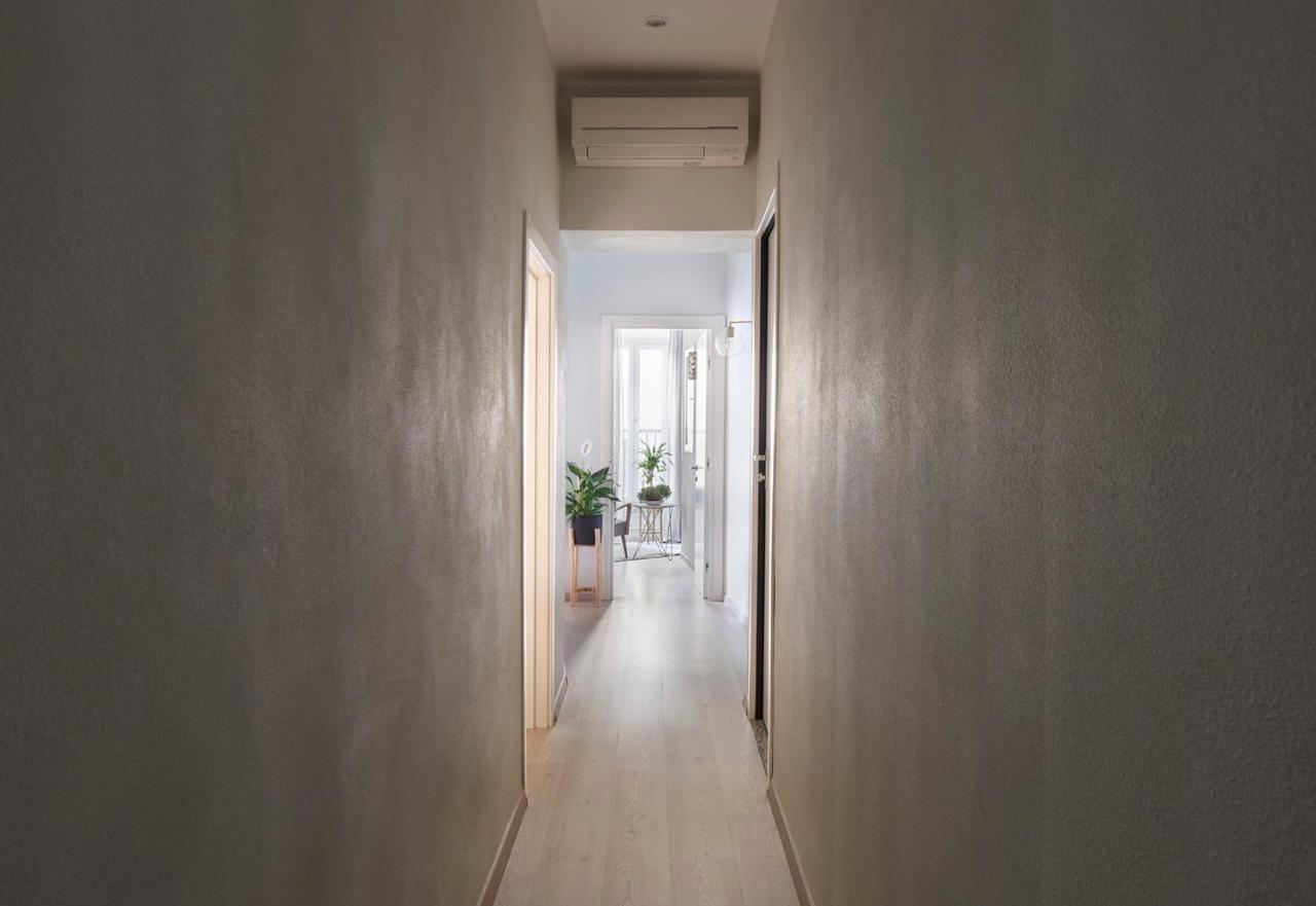 3 Master Bedrooms With Balcony On The River With Views Florens Exteriör bild